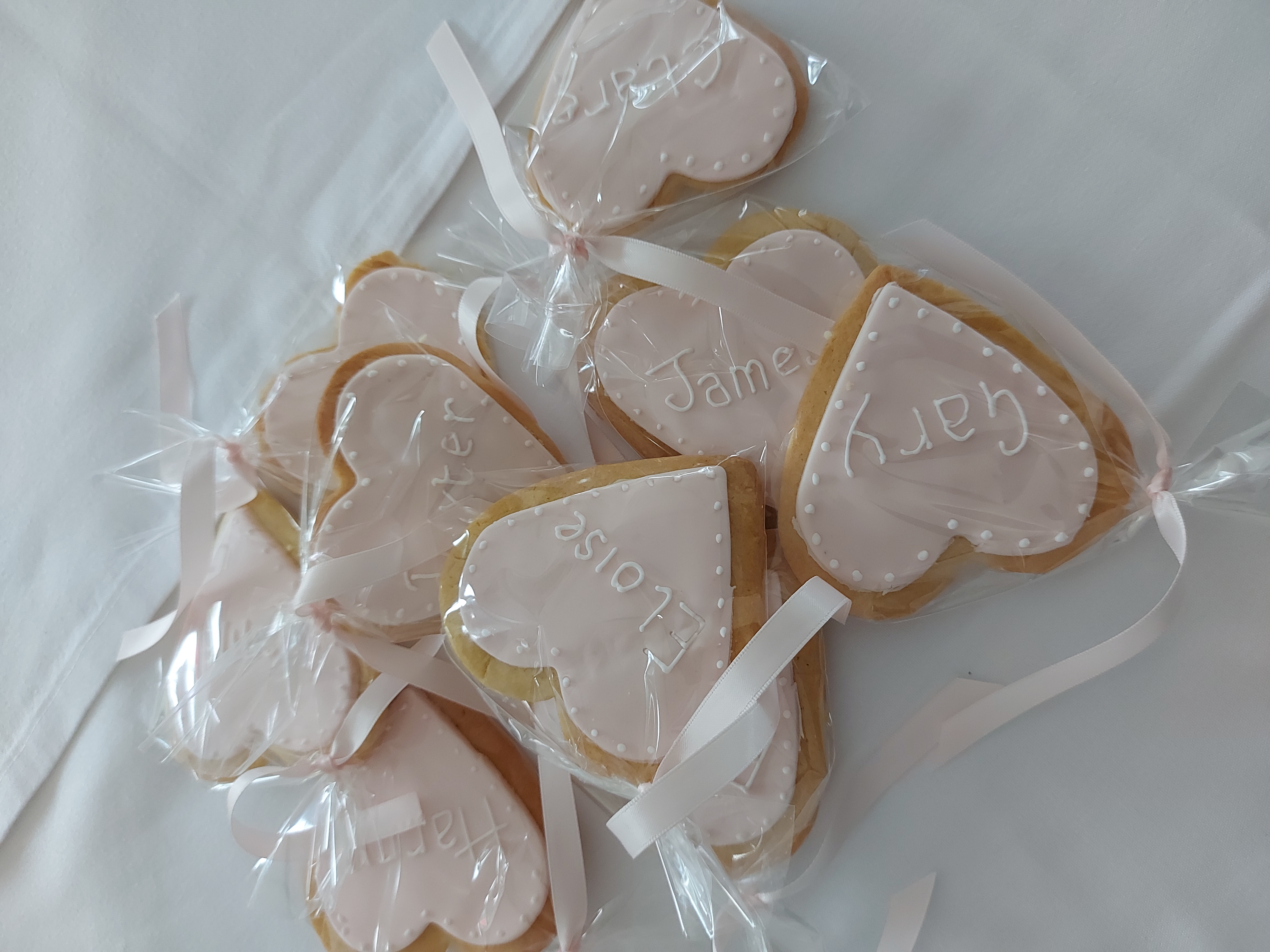 Wedding favour biscuits