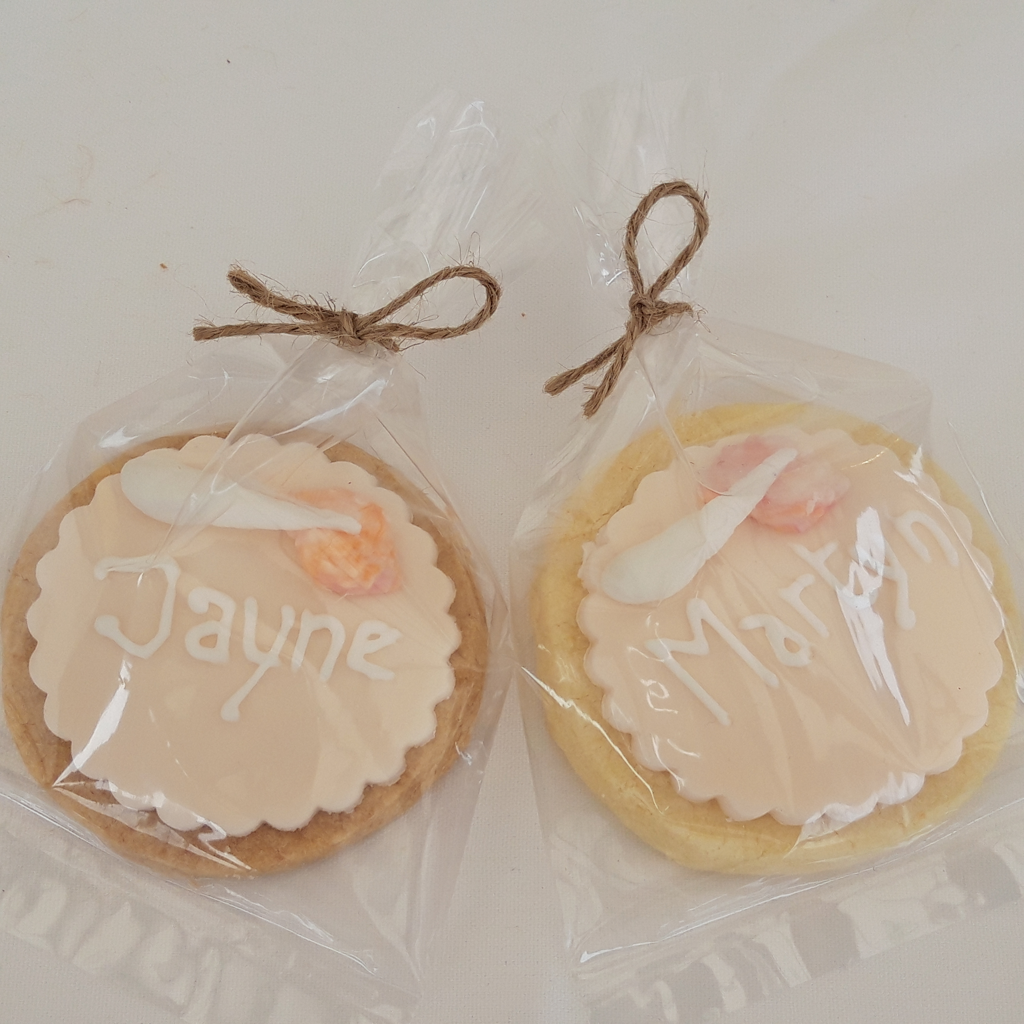 Iced biscuit favours