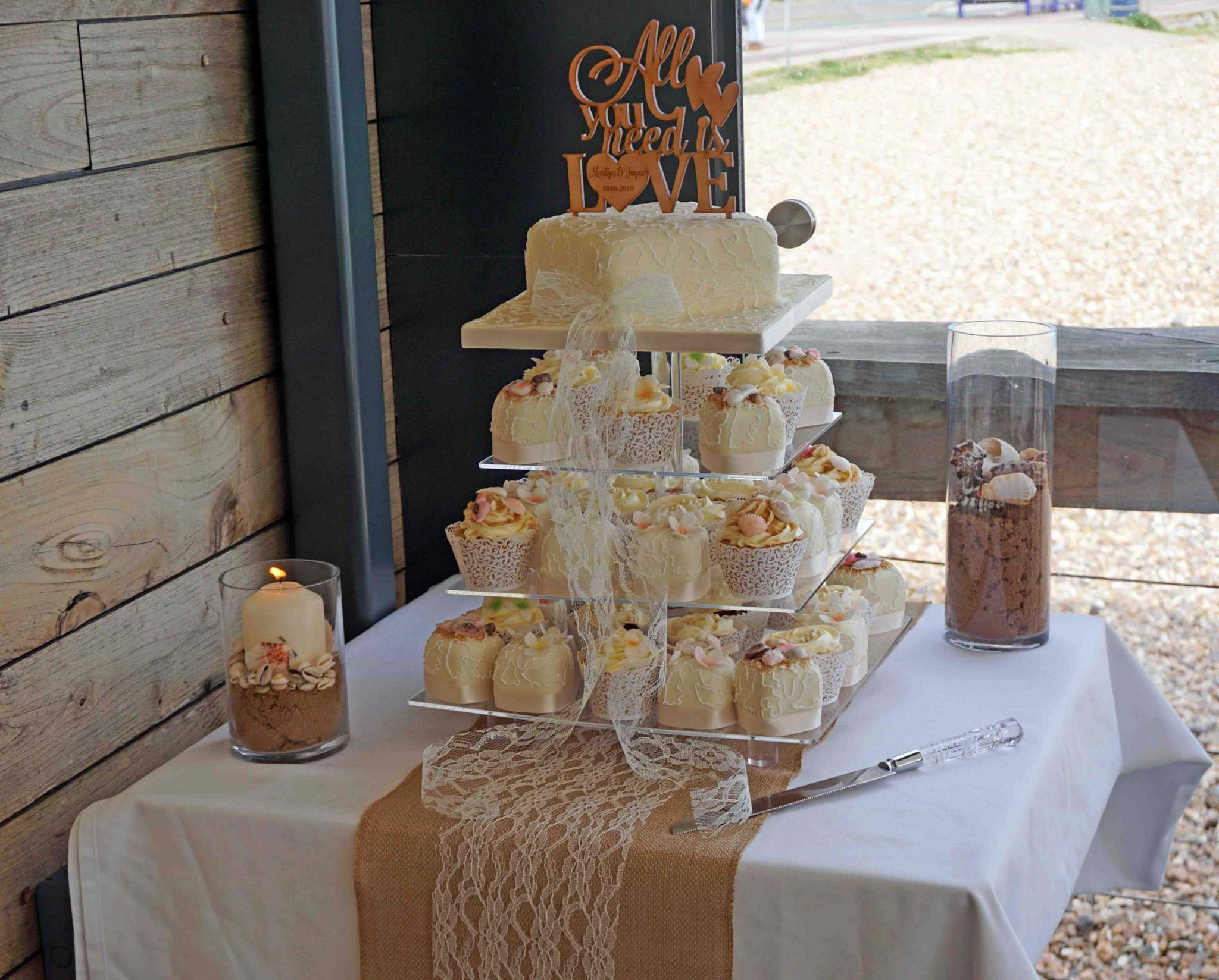 Mini wedding cakes