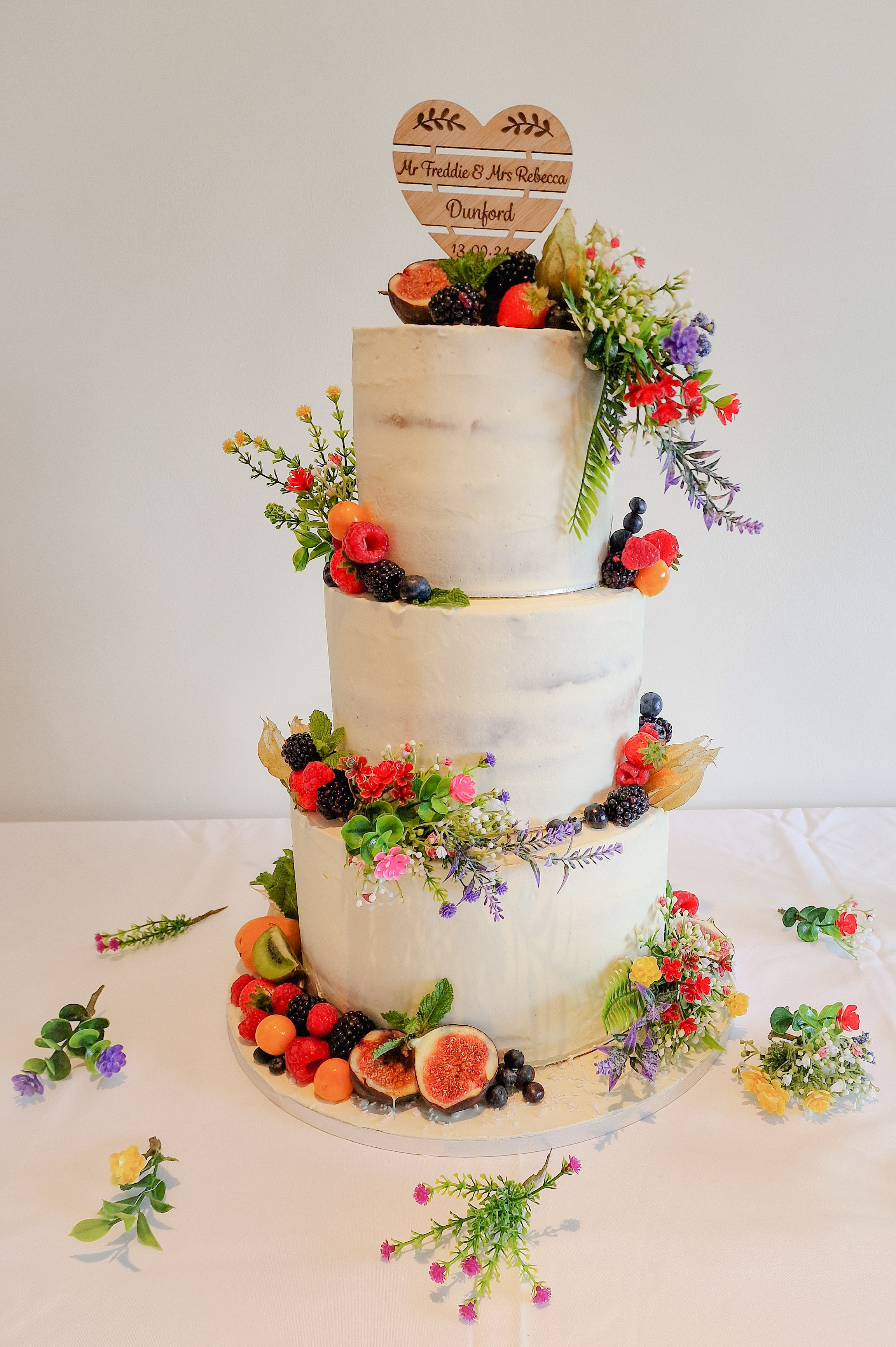 Semi-naked wedding cake
